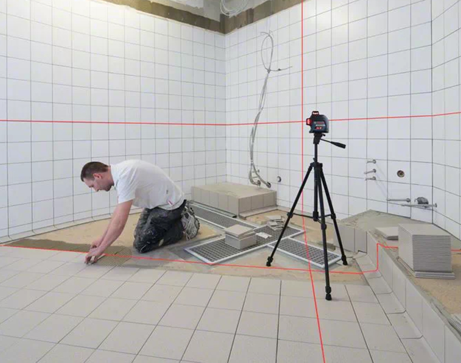Linienlaser GLL 3-80  Professional + Stativ BT 150 