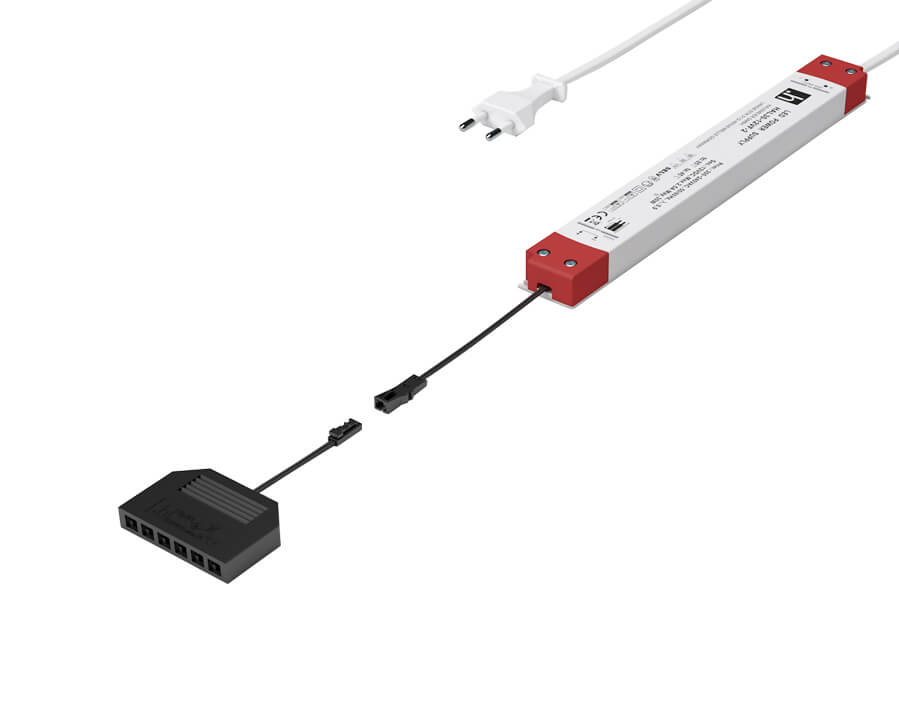 LED-Vorschaltgerät 30 W mit Euroflachstecker (1-fach+6-fach Verteiler)