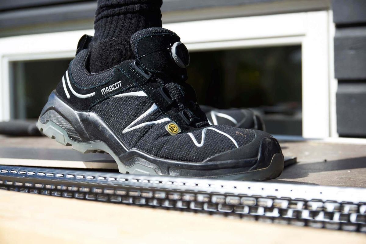 Sicherheitshalbschuh FOOTWEAR FLEX schwarz/silber