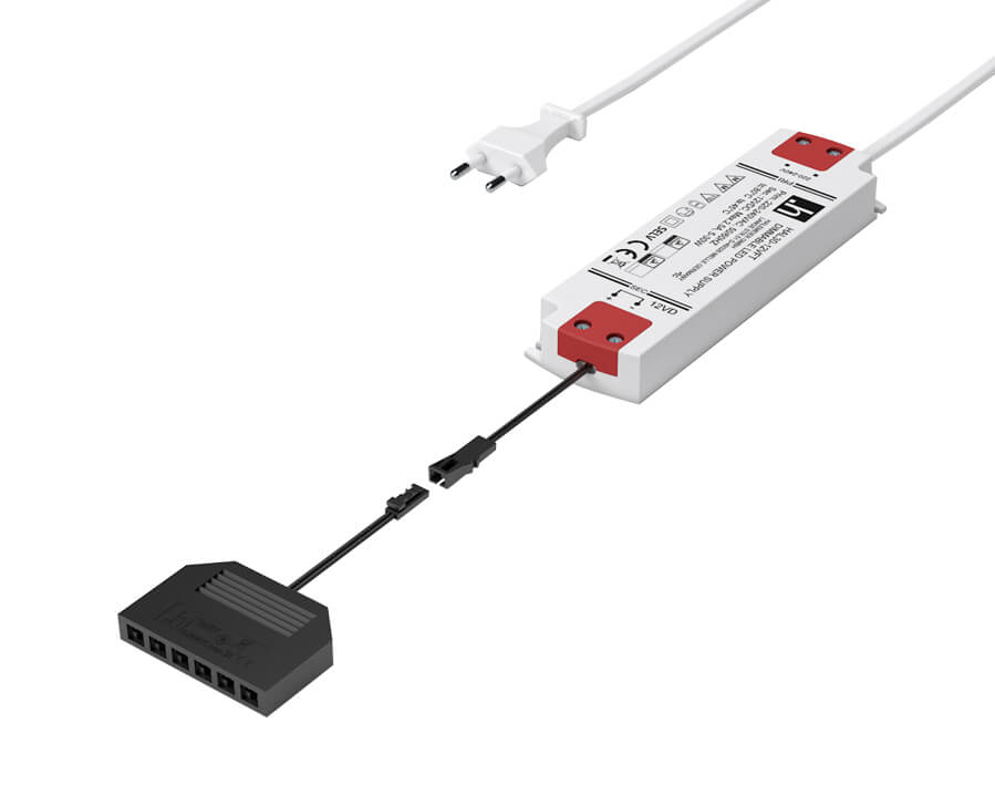 LED-Vorschaltgerät 5 - 30 W dimmbar mit Euroflachstecker (1-fach + 6-fach Verteiler)