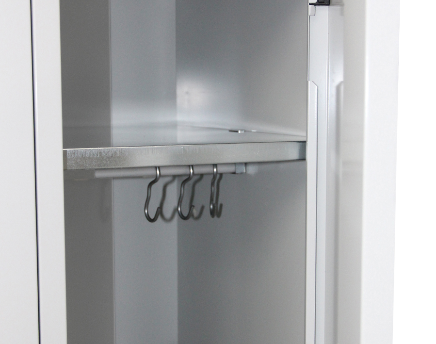 Garderobenschrank mit 3 Abteilen 